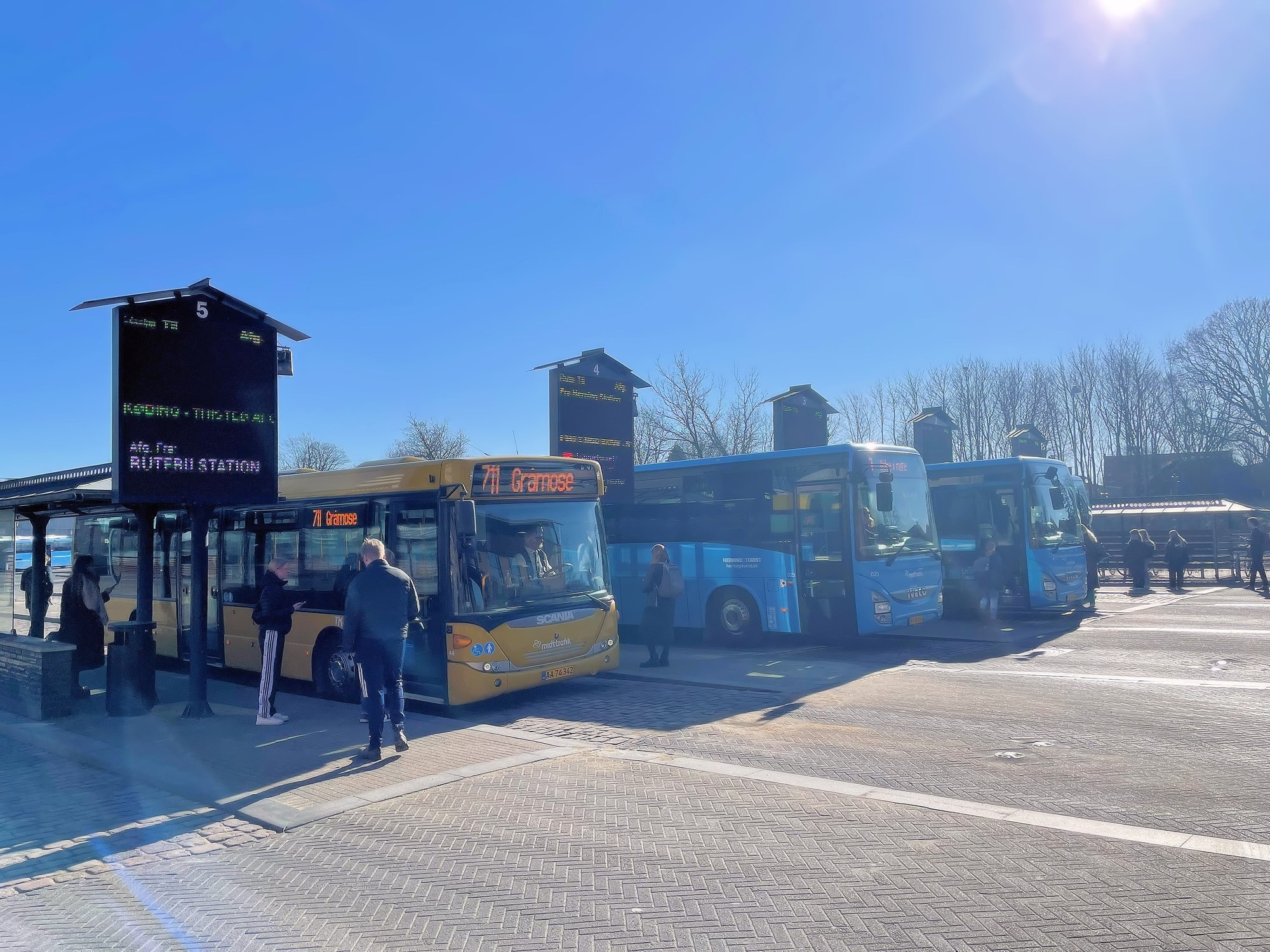 Busser ved stationen i Viborg