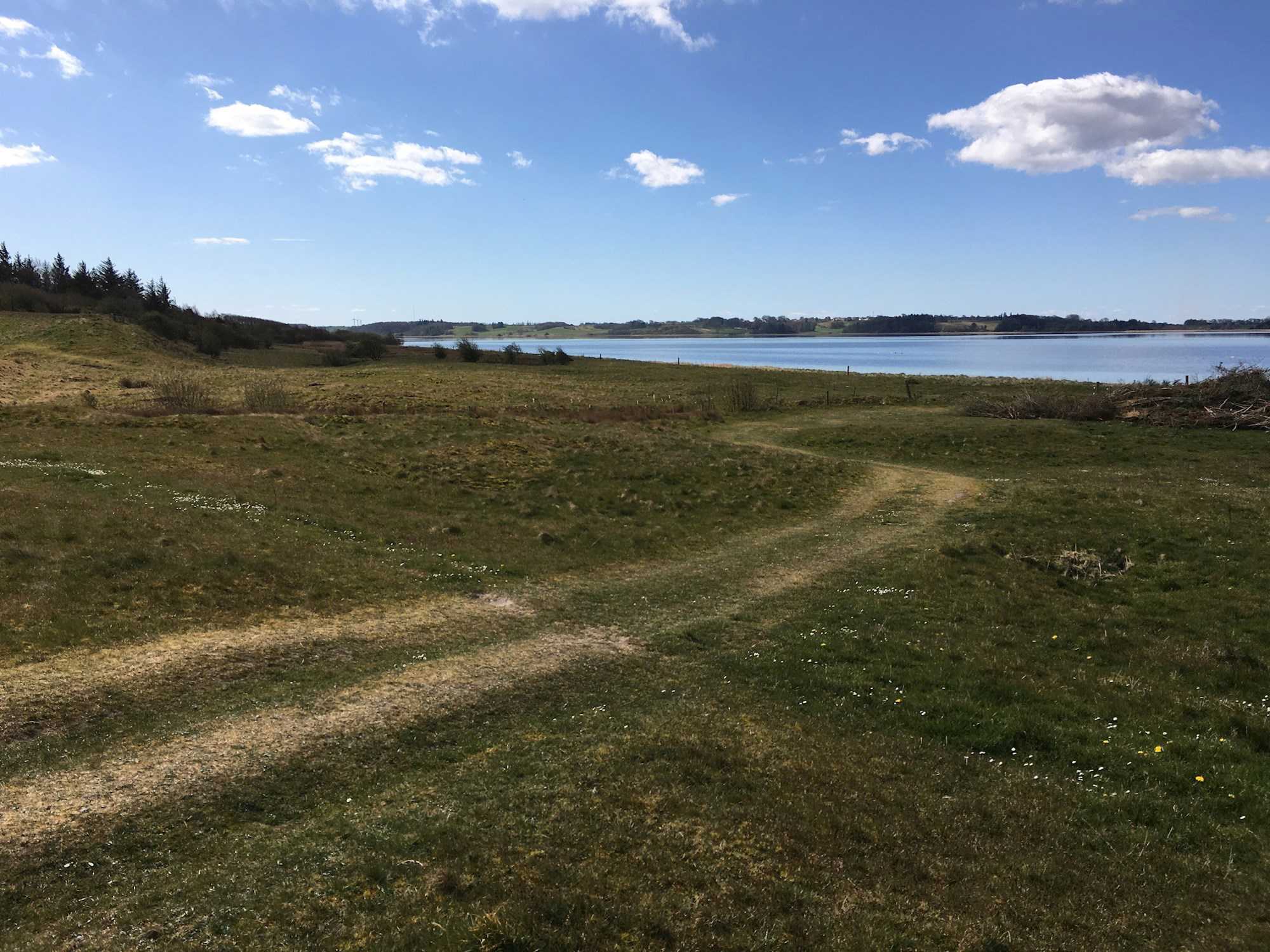 Sporet ned mod Stranden ved Lynderup