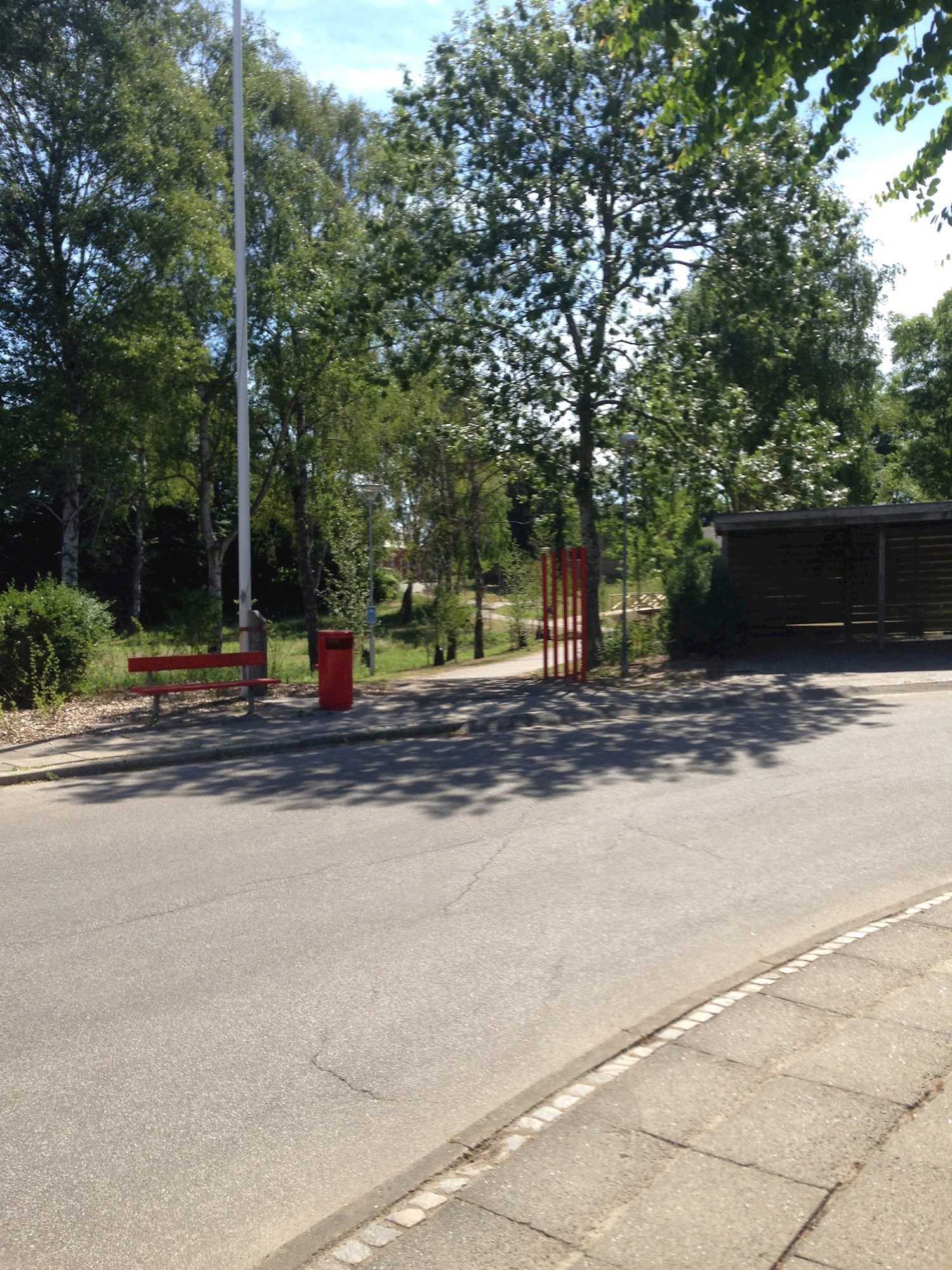 Indgangen fra Kærvej.